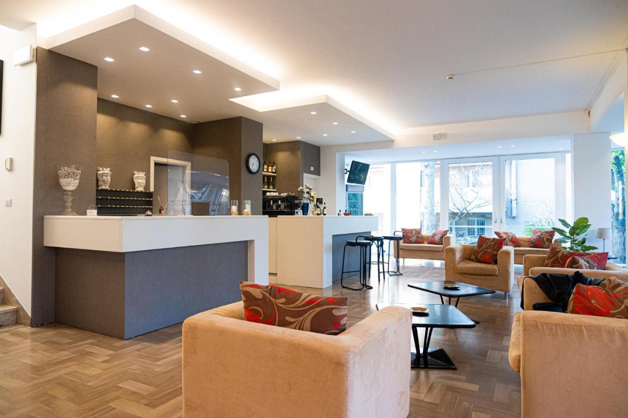 Hotel Cormoran Riccione Extérieur photo