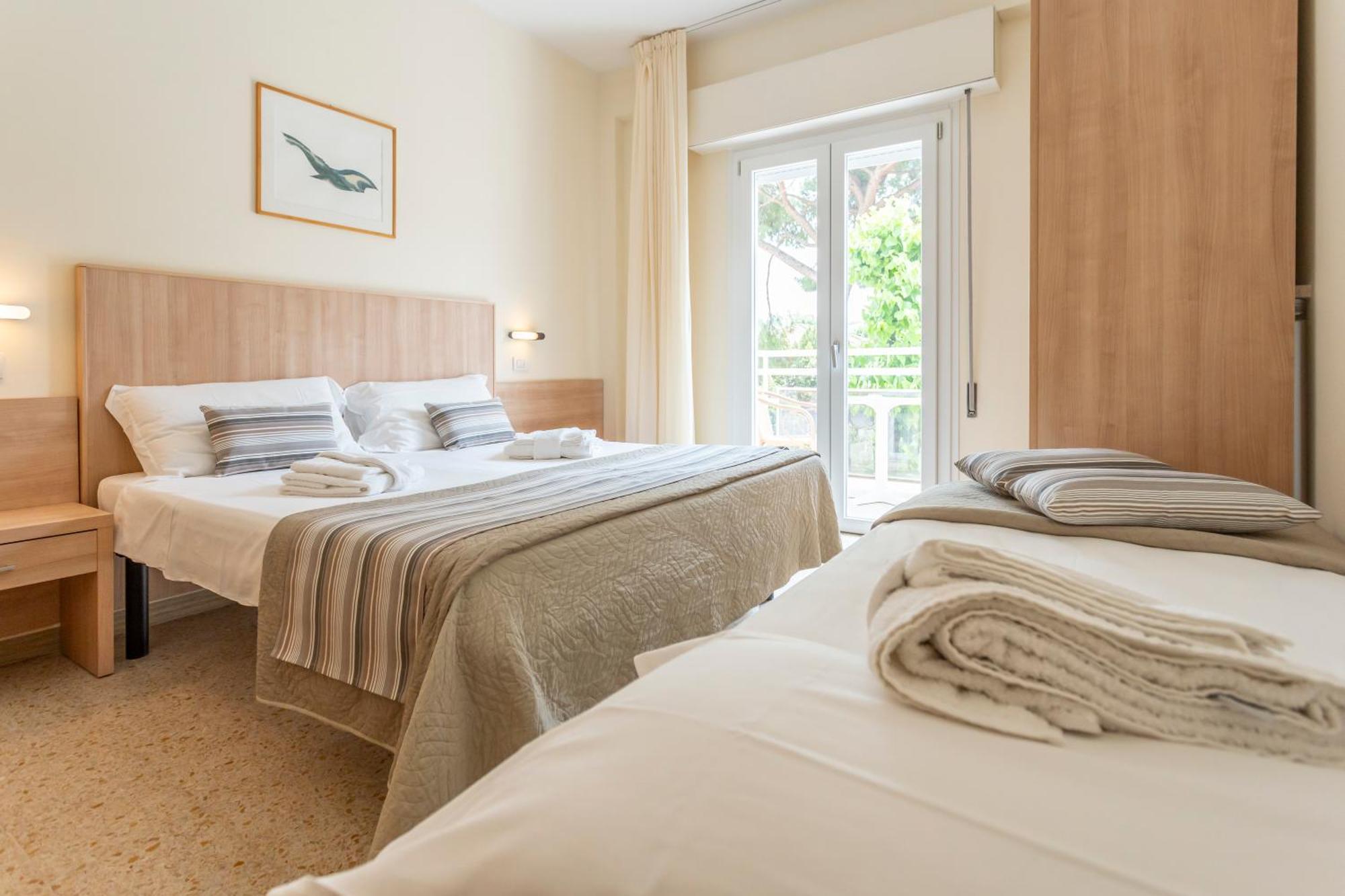 Hotel Cormoran Riccione Extérieur photo