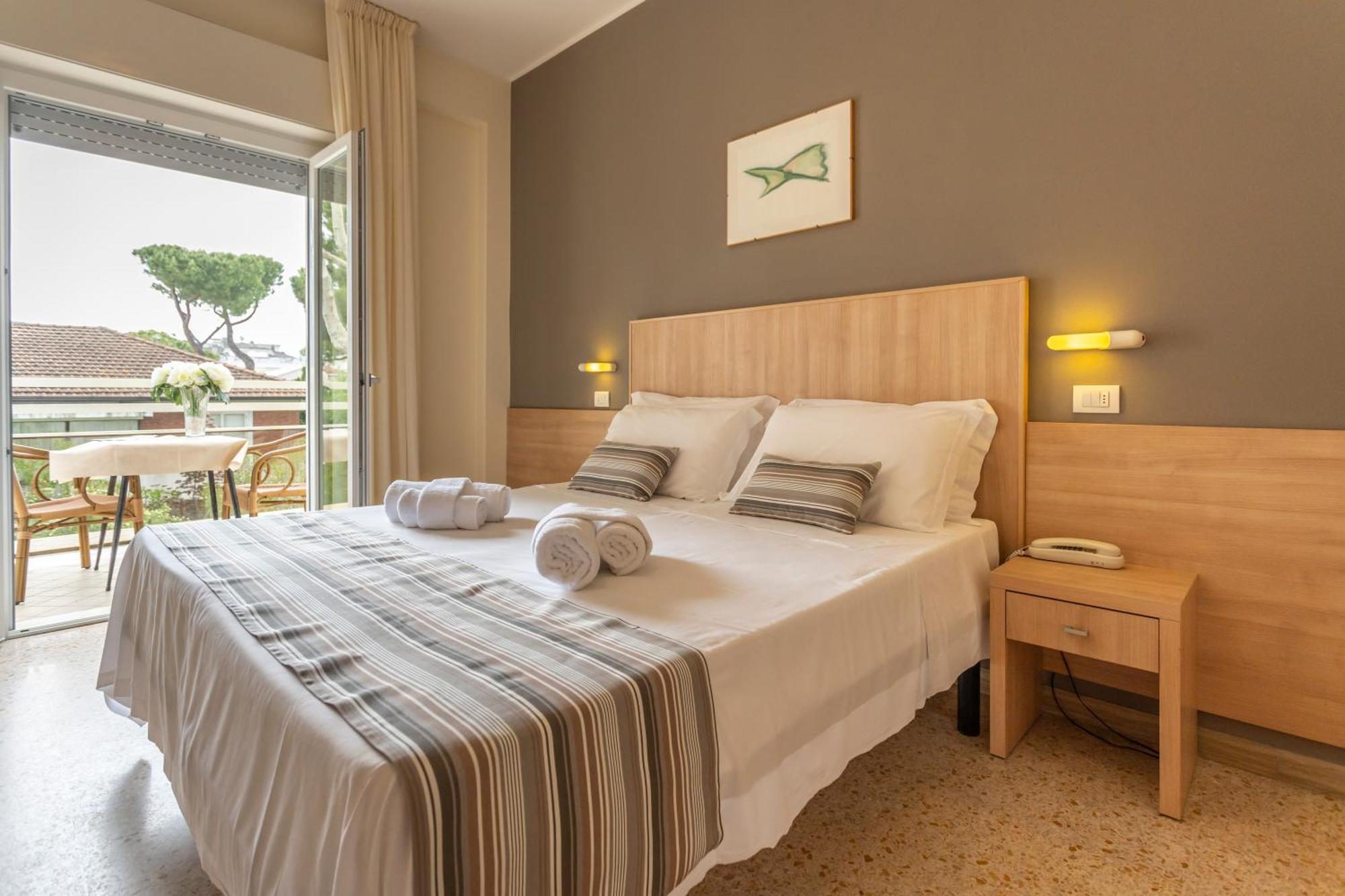 Hotel Cormoran Riccione Extérieur photo