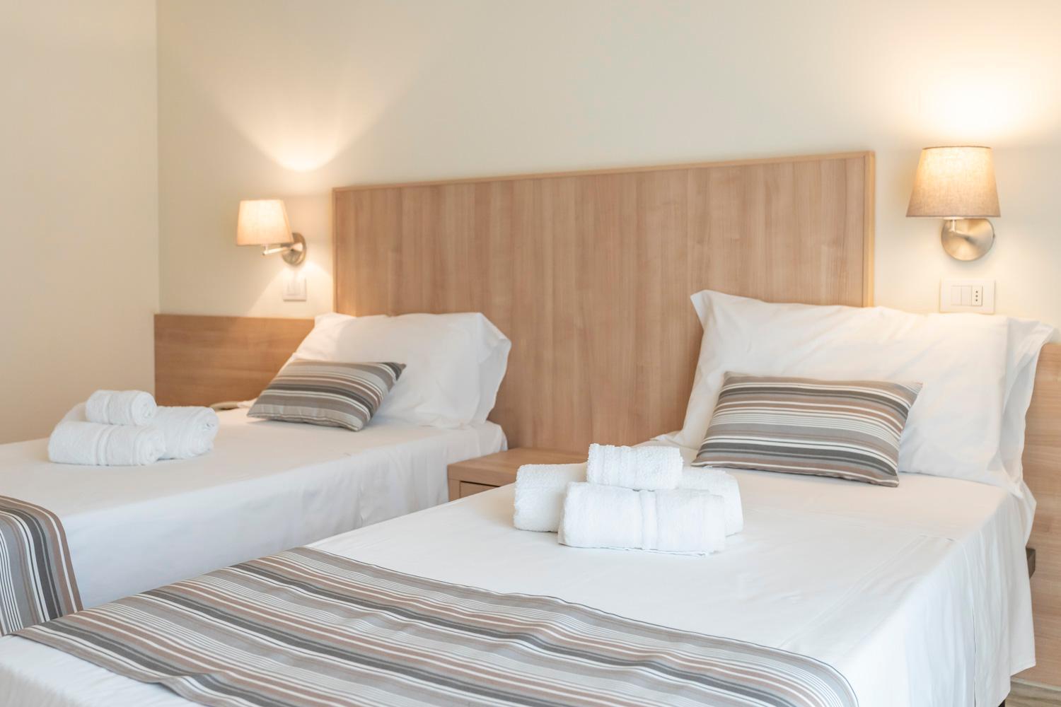 Hotel Cormoran Riccione Extérieur photo