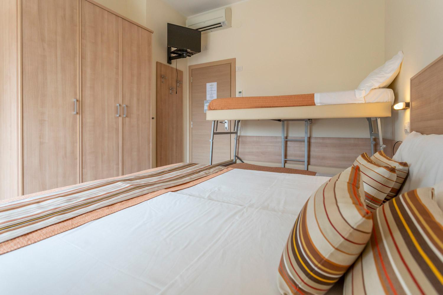 Hotel Cormoran Riccione Extérieur photo