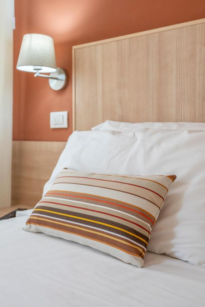 Hotel Cormoran Riccione Extérieur photo